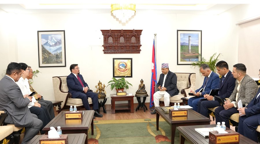 नेपाल–दक्षिण कोरिया सम्बन्ध थप सुदृढ बनाउन जोड, परराष्ट्रमन्त्री खनाल र राजदूत पार्कबीच भेटवार्ता